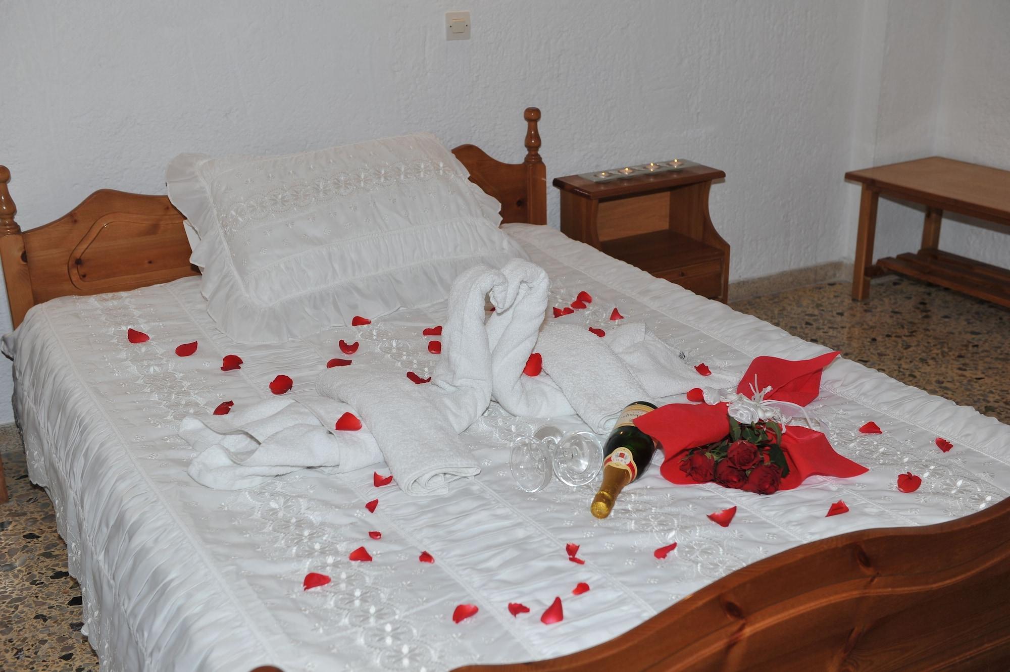 Santa Irini Hotel Períssa Eksteriør bilde