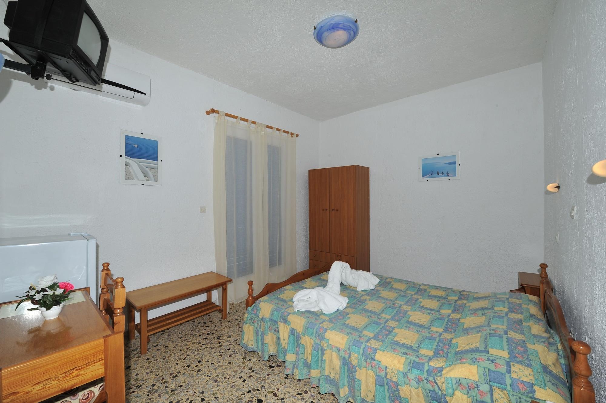 Santa Irini Hotel Períssa Eksteriør bilde