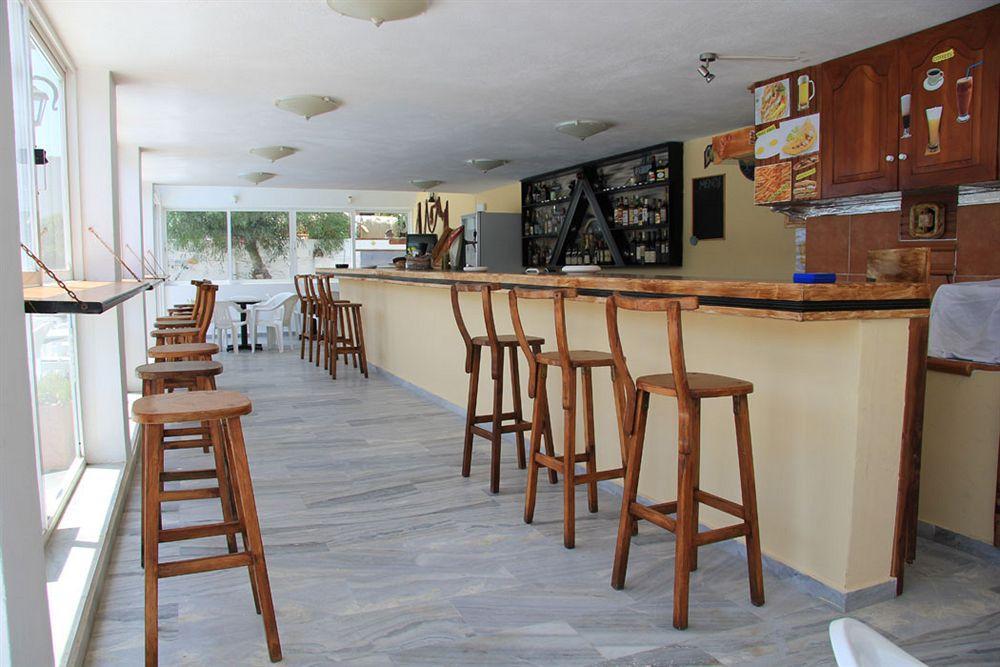 Santa Irini Hotel Períssa Eksteriør bilde