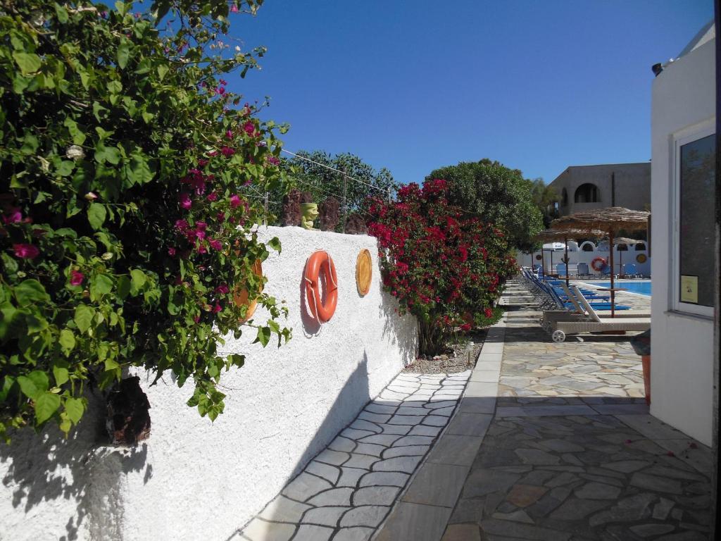 Santa Irini Hotel Períssa Eksteriør bilde